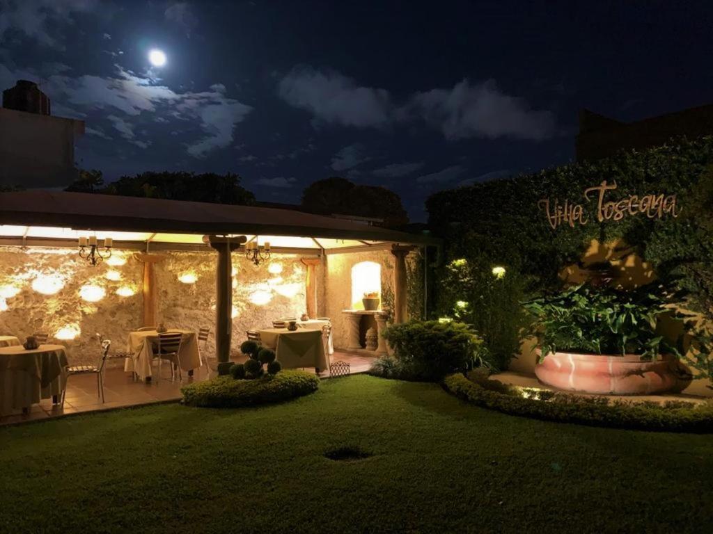 Hostal Villa Toscana Guatemala City Exterior foto