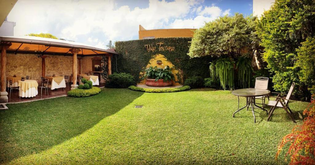 Hostal Villa Toscana Guatemala City Exterior foto